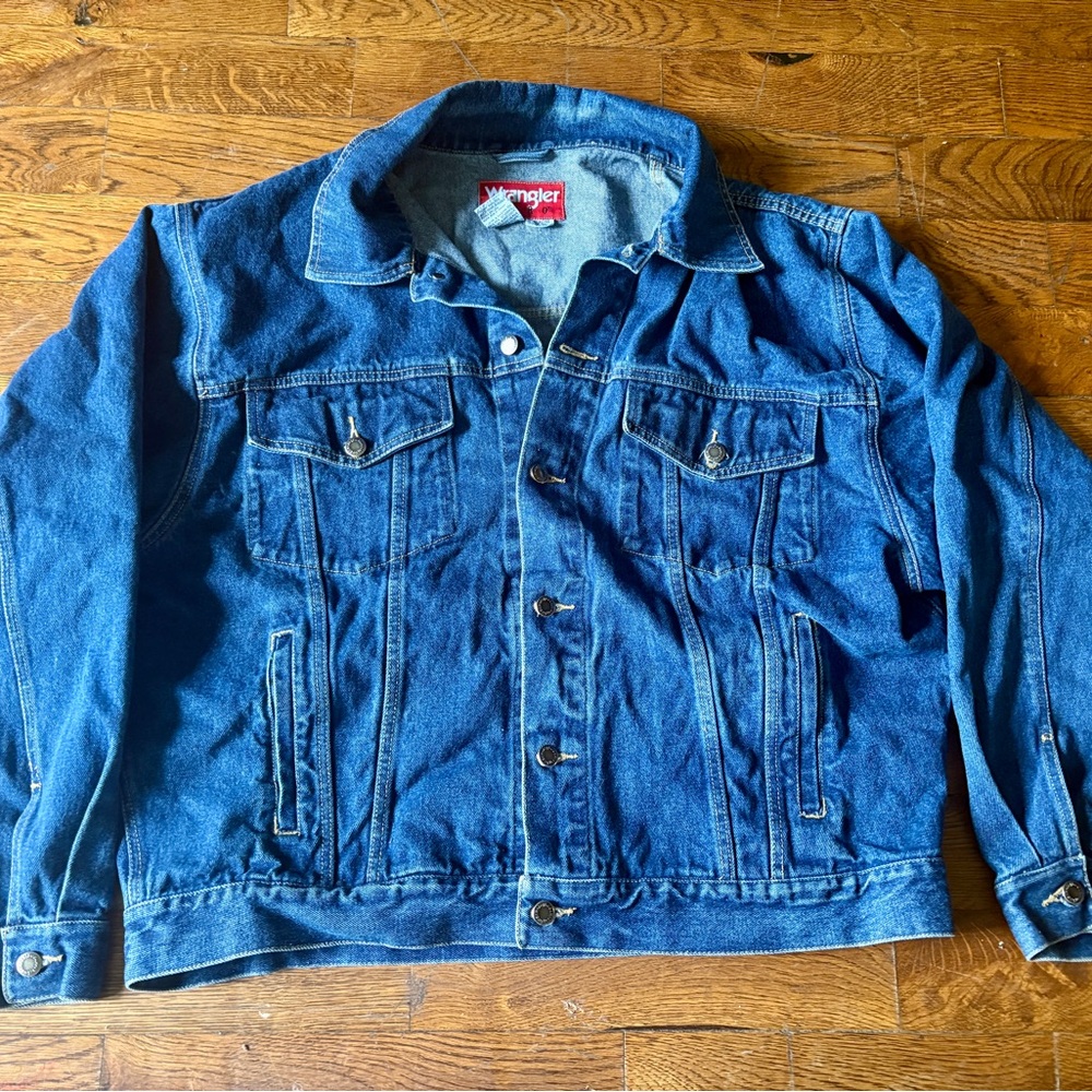 Wrangler Men's Denim Jacket in Deep Blue Trucker Style XL